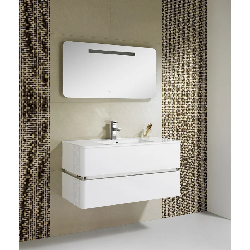 Fine Fixtures Sundance 40 -Inch White Mirror With LED